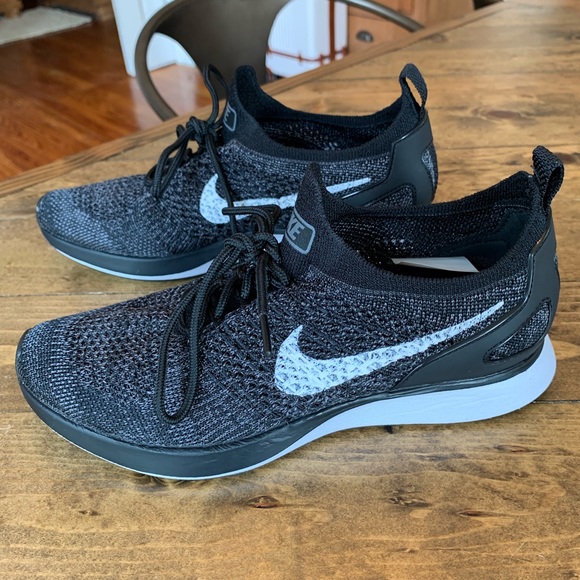 Nike Shoes - Nike Flyknit Racer